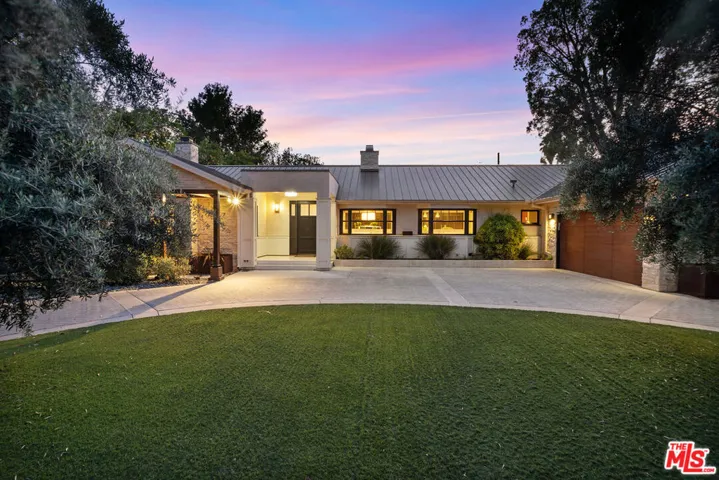 8943 Enfield Avenue, Sherwood Forest, California 91325