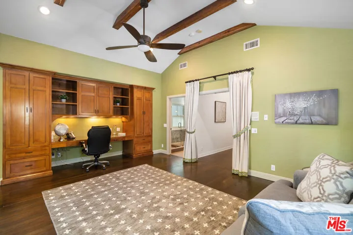 8943 Enfield Avenue, Sherwood Forest, California 91325