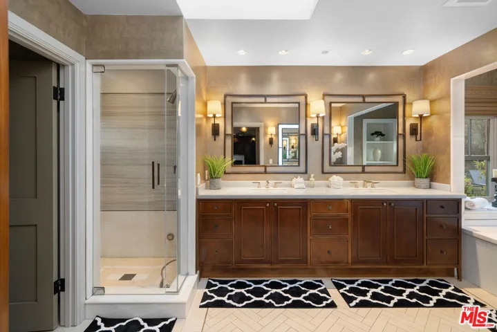 8943 Enfield Avenue, Sherwood Forest, California 91325