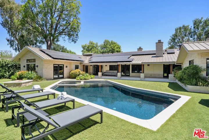 8943 Enfield Avenue, Sherwood Forest, California 91325