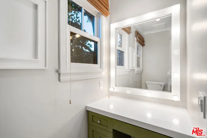 8943 Enfield Avenue, Sherwood Forest, California 91325