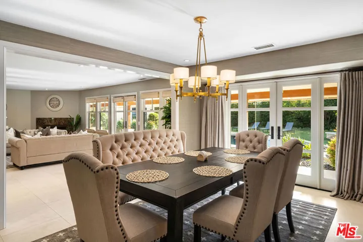 8943 Enfield Avenue, Sherwood Forest, California 91325
