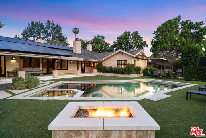 8943 Enfield Avenue, Sherwood Forest, California 91325