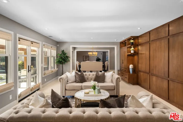 8943 Enfield Avenue, Sherwood Forest, California 91325