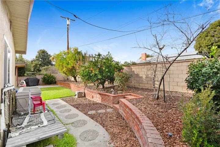 209 E Haltern Avenue, Glendora, California 91740