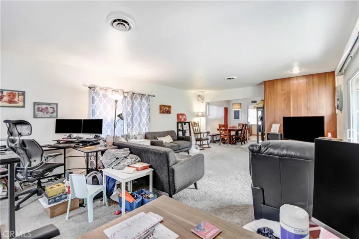 209 E Haltern Avenue, Glendora, California 91740