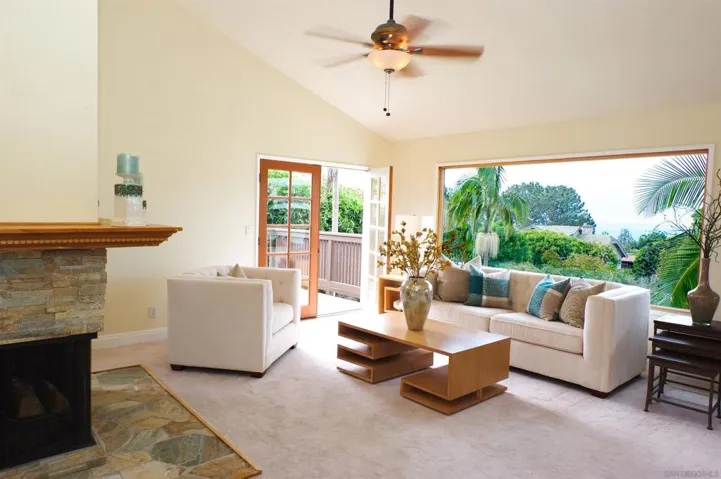2131 El Amigo, Del Mar, California 92014
