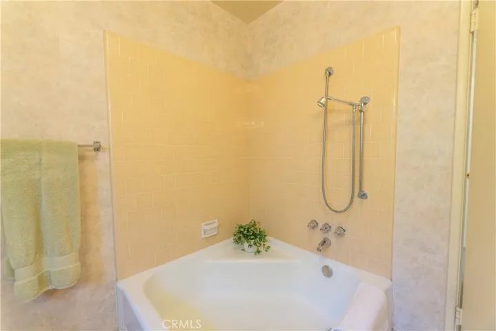 224 Via La Circula, Redondo Beach, California 90277