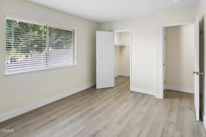 Bedroom walking closet view
