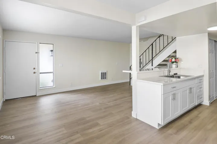 kitchen/living room