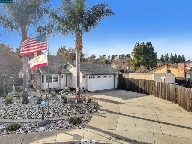 700 Seacliff Ct, Rodeo, California 94572
