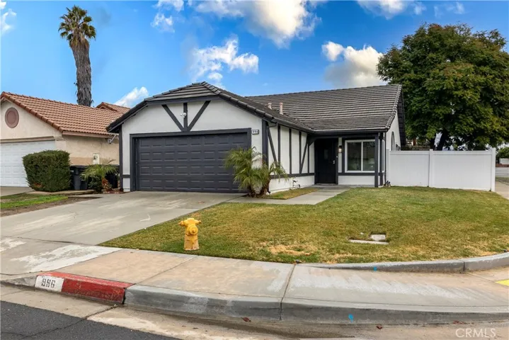 996 Dahlia Court, Hemet, California 92545