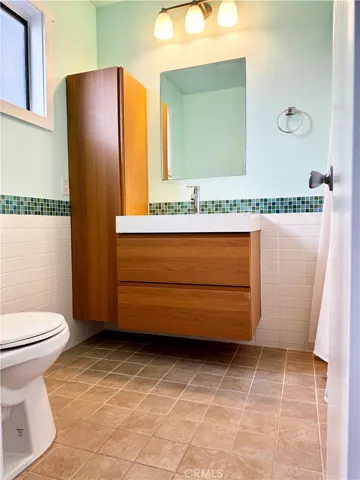 222 S Irena Avenue A, Redondo Beach, California 90277