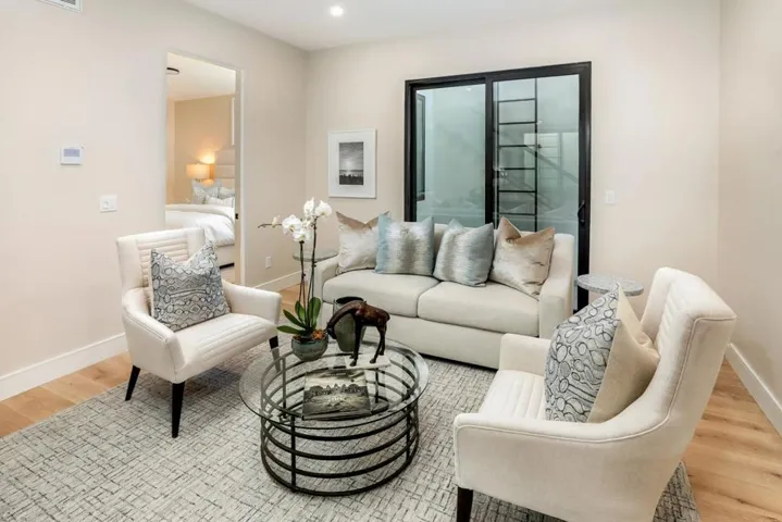 929 Loraine Avenue, Los Altos, California 94024