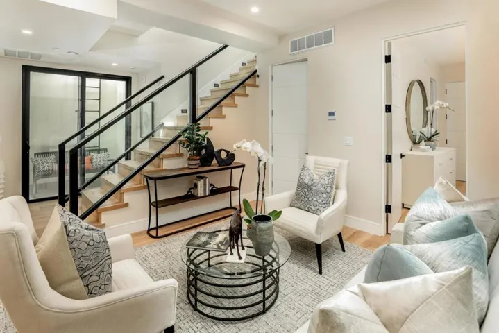 929 Loraine Avenue, Los Altos, California 94024