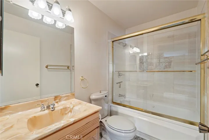 5026 Meadow Wood Avenue, Lakewood, California 90712