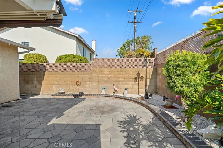 5026 Meadow Wood Avenue, Lakewood, California 90712