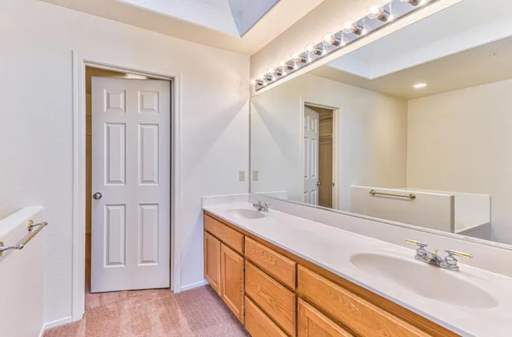 1864 Declaration Street, Salinas, California 93906