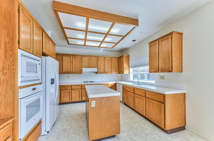 1864 Declaration Street, Salinas, California 93906