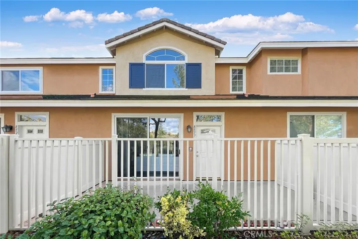 8517 E Tioga Way, Anaheim Hills, California 92808