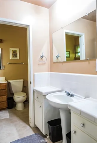 7238 Hatillo Avenue, Winnetka, California 91306