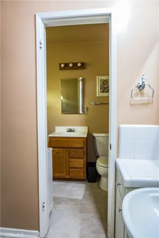 7238 Hatillo Avenue, Winnetka, California 91306