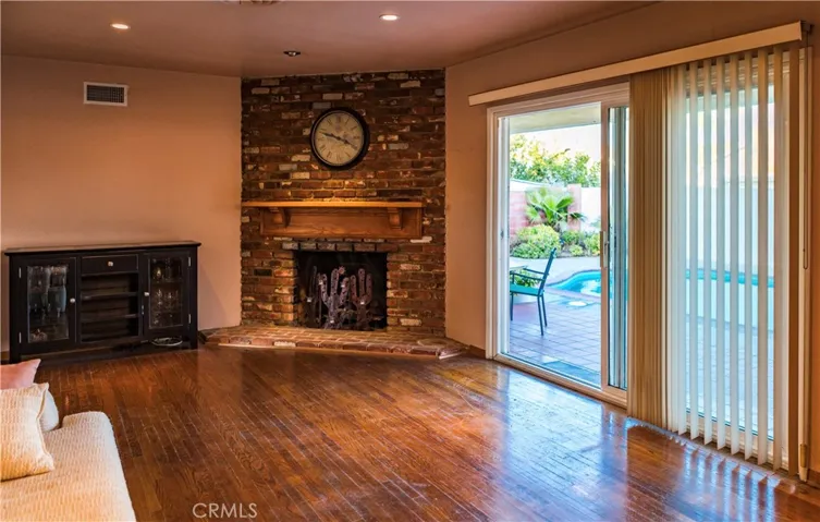 7238 Hatillo Avenue, Winnetka, California 91306