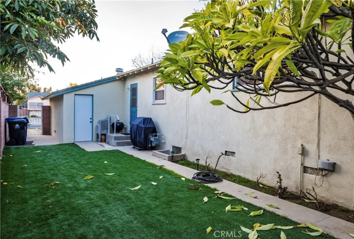 7238 Hatillo Avenue, Winnetka, California 91306