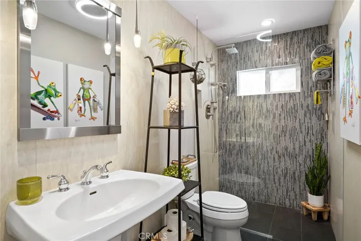 Guest Bathroom with luxury multi-head shower