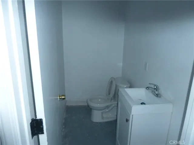 EXTRA BATHROOM