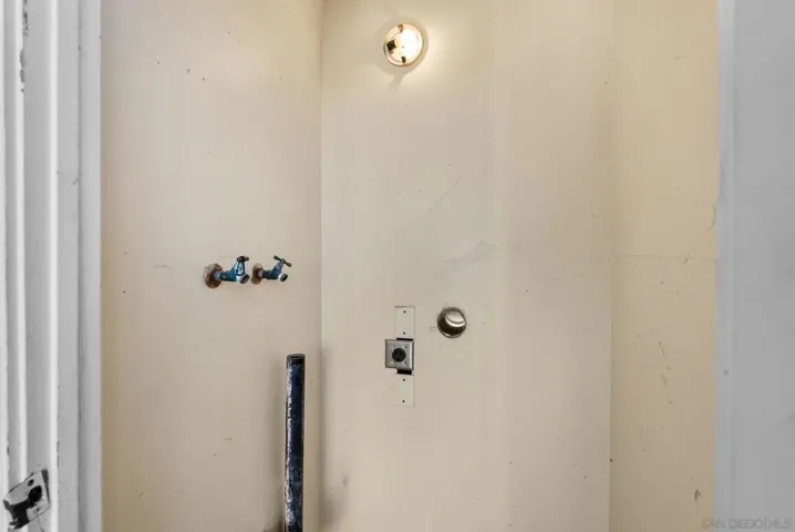 475 N Midway Dr 206, Escondido, California 92027