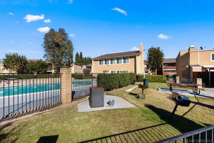 475 N Midway Dr 206, Escondido, California 92027