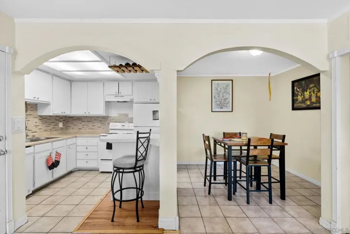 475 N Midway Dr 206, Escondido, California 92027