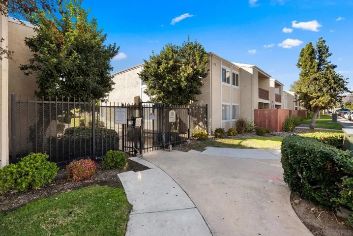 475 N Midway Dr 206, Escondido, California 92027