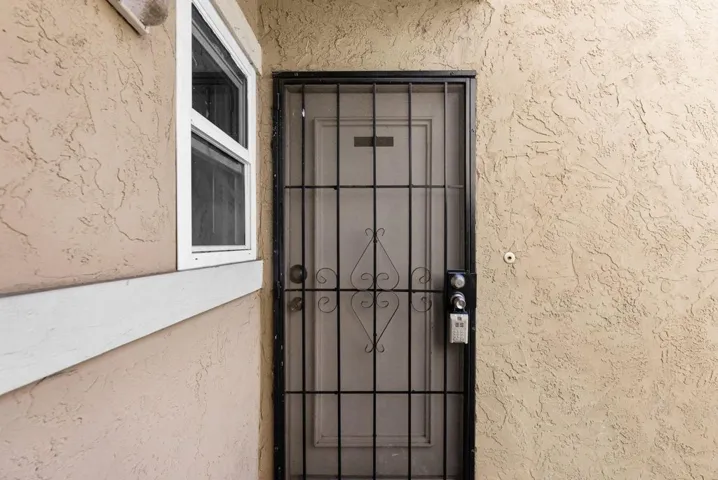 475 N Midway Dr 206, Escondido, California 92027