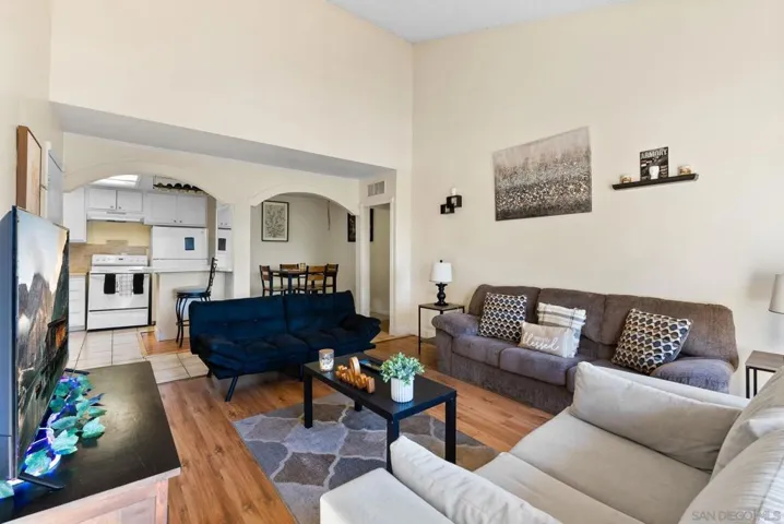 475 N Midway Dr 206, Escondido, California 92027
