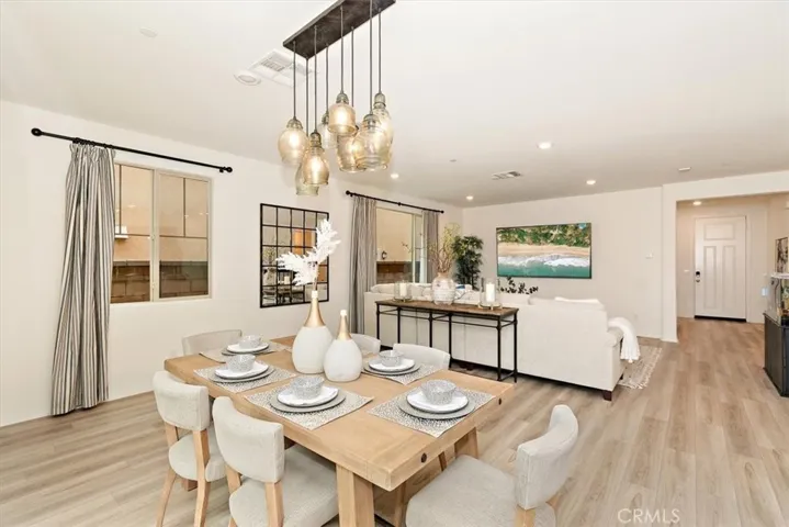 Dining area to front door