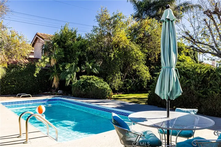 7738 Delco Ave, Winnetka, California 91306