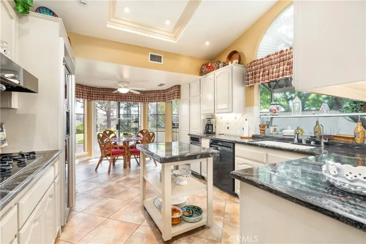 5925 Vista Del Mar, Yorba Linda, California 92887