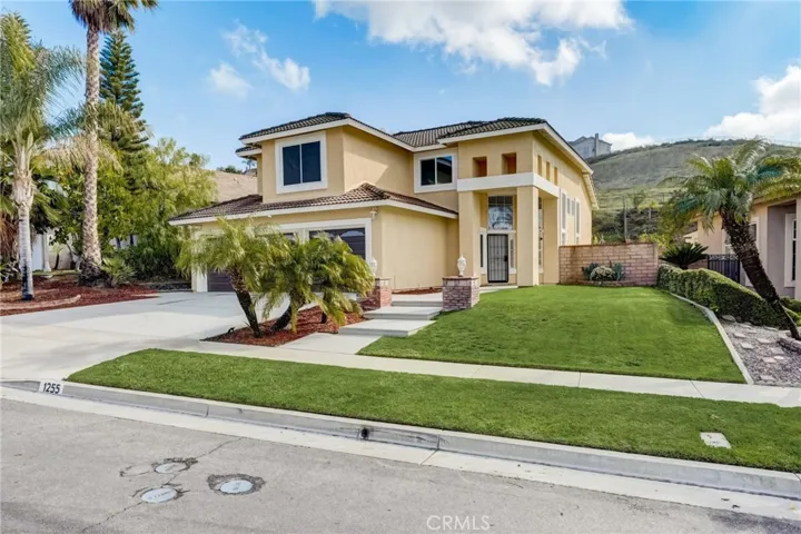 1255 Rosemary Circle, Corona, California 92879