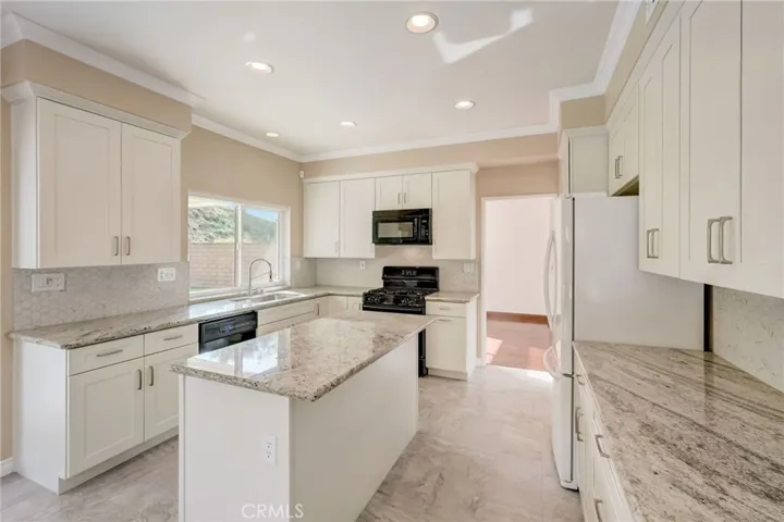 1255 Rosemary Circle, Corona, California 92879