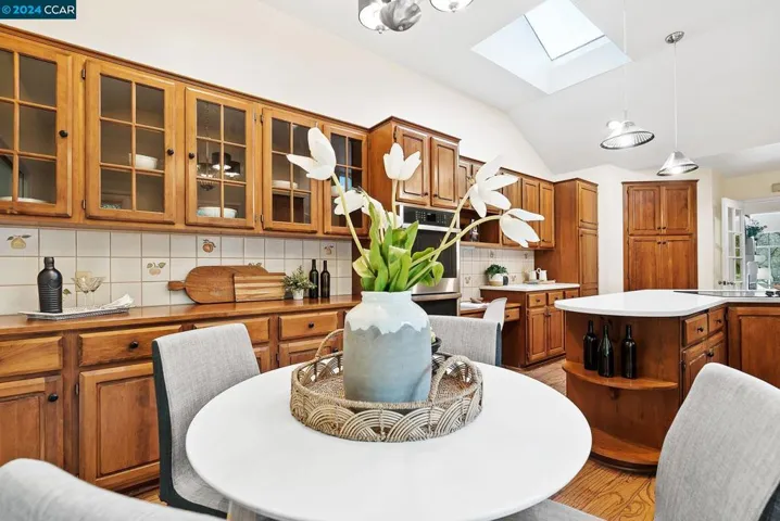 360 Muller Rd, Walnut Creek, California 94598