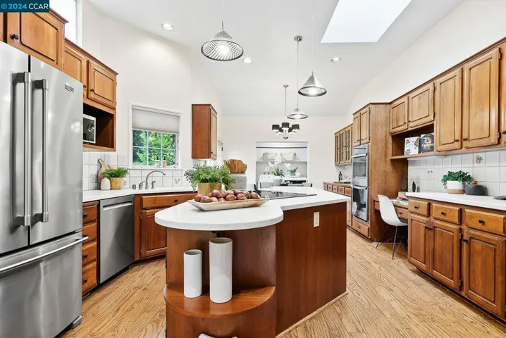 360 Muller Rd, Walnut Creek, California 94598