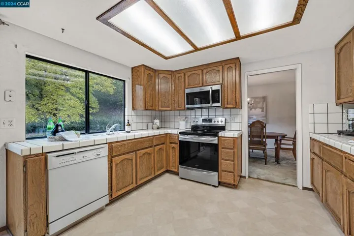 8681 Waterford Ct, Dublin, California 94568