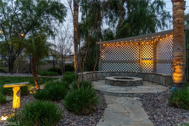 Inviting fire pit