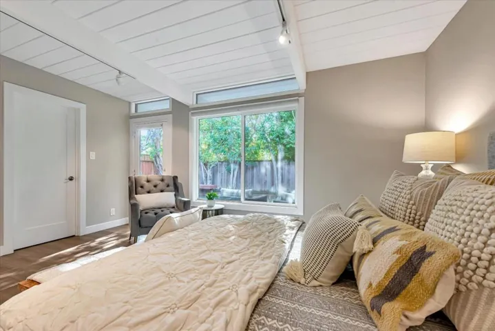 3464 Janice Way, Palo Alto, California 94303