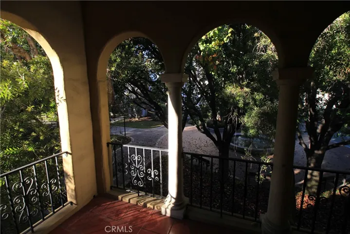 244 S Orange Grove Boulevard 203, Pasadena, California 91105