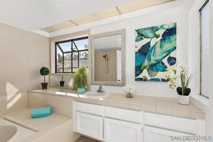 3122 Morning Way, La Jolla, California 92037