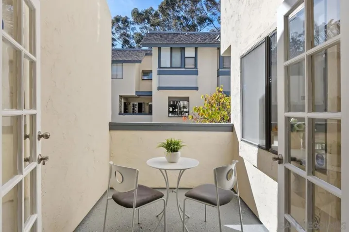3122 Morning Way, La Jolla, California 92037