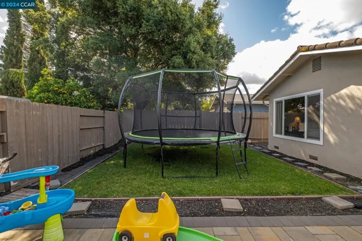 1666 Clayton Way, Concord, California 94519